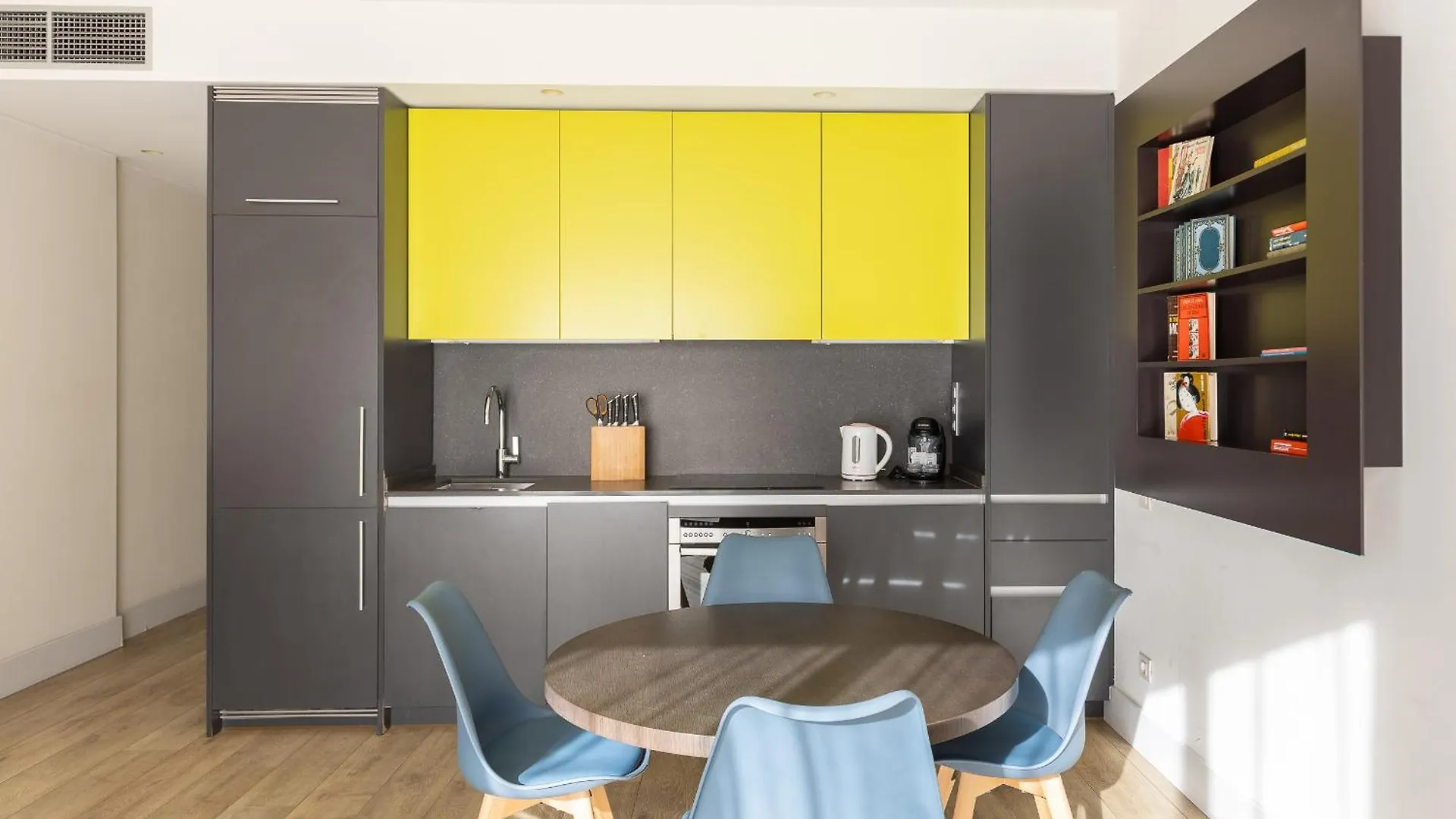Cosmo Apartments Passeig De Gracia Barcelona Spain