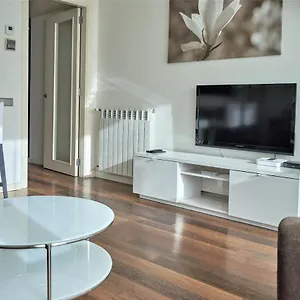 apartamento-via-augusta-153.topbarcelonahotels.com/
